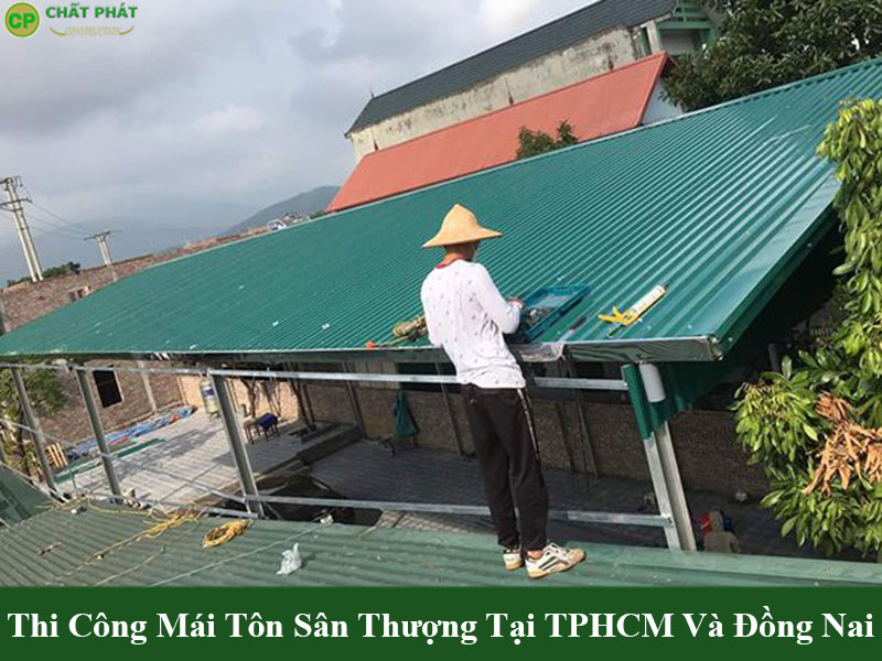 Mẫu mái tôn sân thượng cao cấp đơn giản 